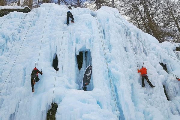 Cascade de glace naturelle